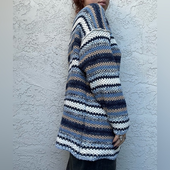 Vintage Oversized Knit Sweater - Picture 6 of 8